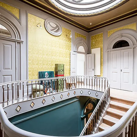 게스트하우스 Charm Palace 4*