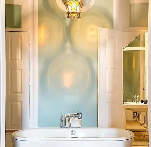 Charm Palace Maison d'hôtes 4*