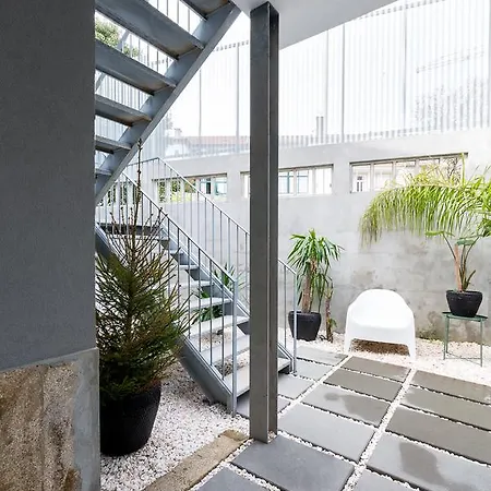 Guest house Charm Palace Porto 2*