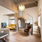 Charm Palace Casa de hóspedes