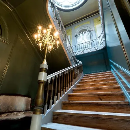Pensionat Charm Palace Porto 2*