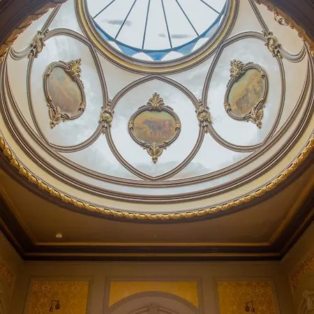 Charm Palace Casa de hóspedes