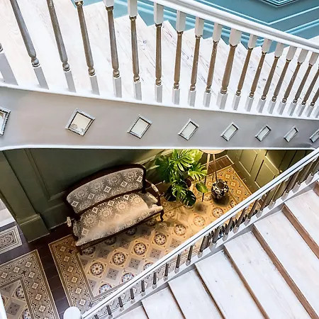 Charm Palace Πανσιόν Πόρτο