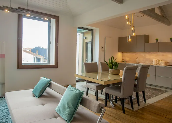 Charm Palace Maison d'hôtes