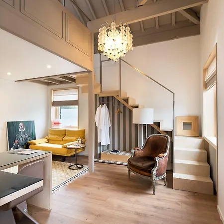 Charm Palace 招待所