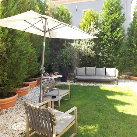 Charm Palace Porto Guest house