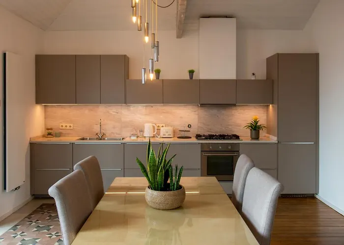 Charm Palace Porto 4*