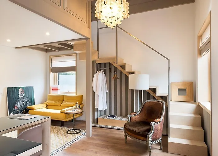 Charm Palace Porto Guest house