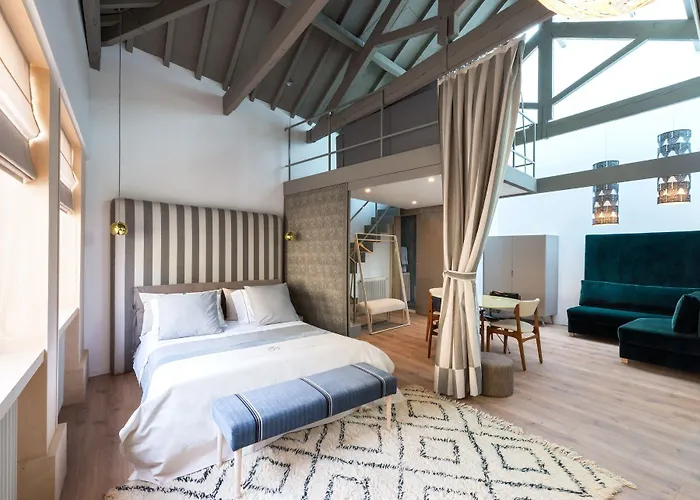 Charm Palace Porto 4*