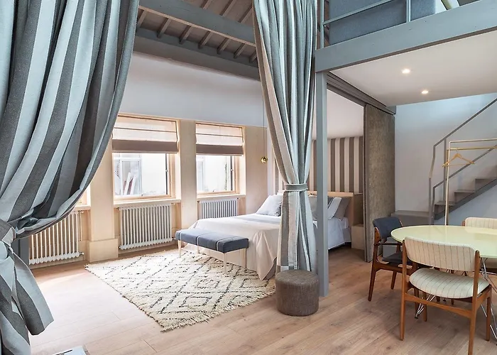 Charm Palace Porto 4*