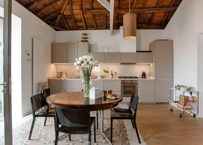 Guest house Charm Palace Porto 4*