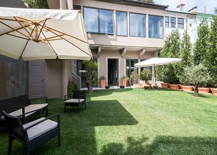 Guest house Charm Palace Porto Porto