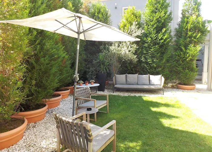 Charm Palace Porto Guest house