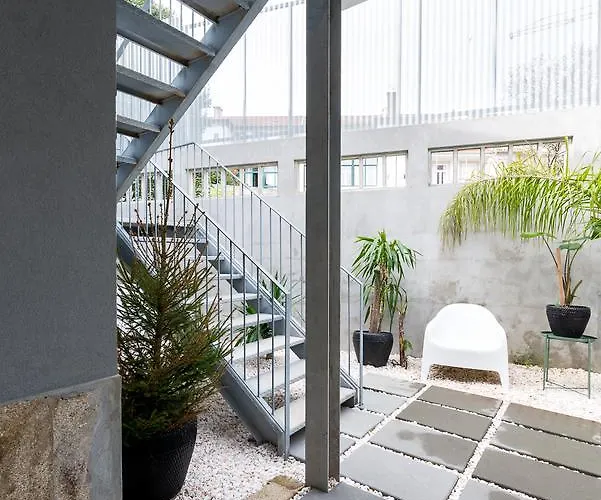 Guest house Charm Palace Porto 4*